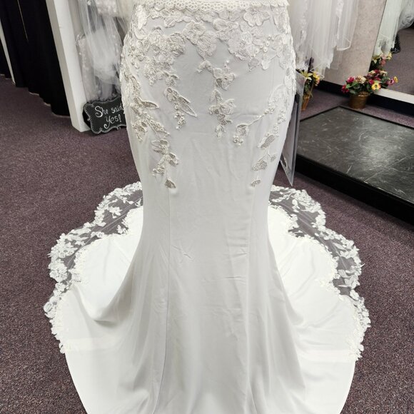 Private Label Bridal Gown Cora Lee Size 6 Ivory Crepe/Lace Wedding Dress - Picture 3 of 9